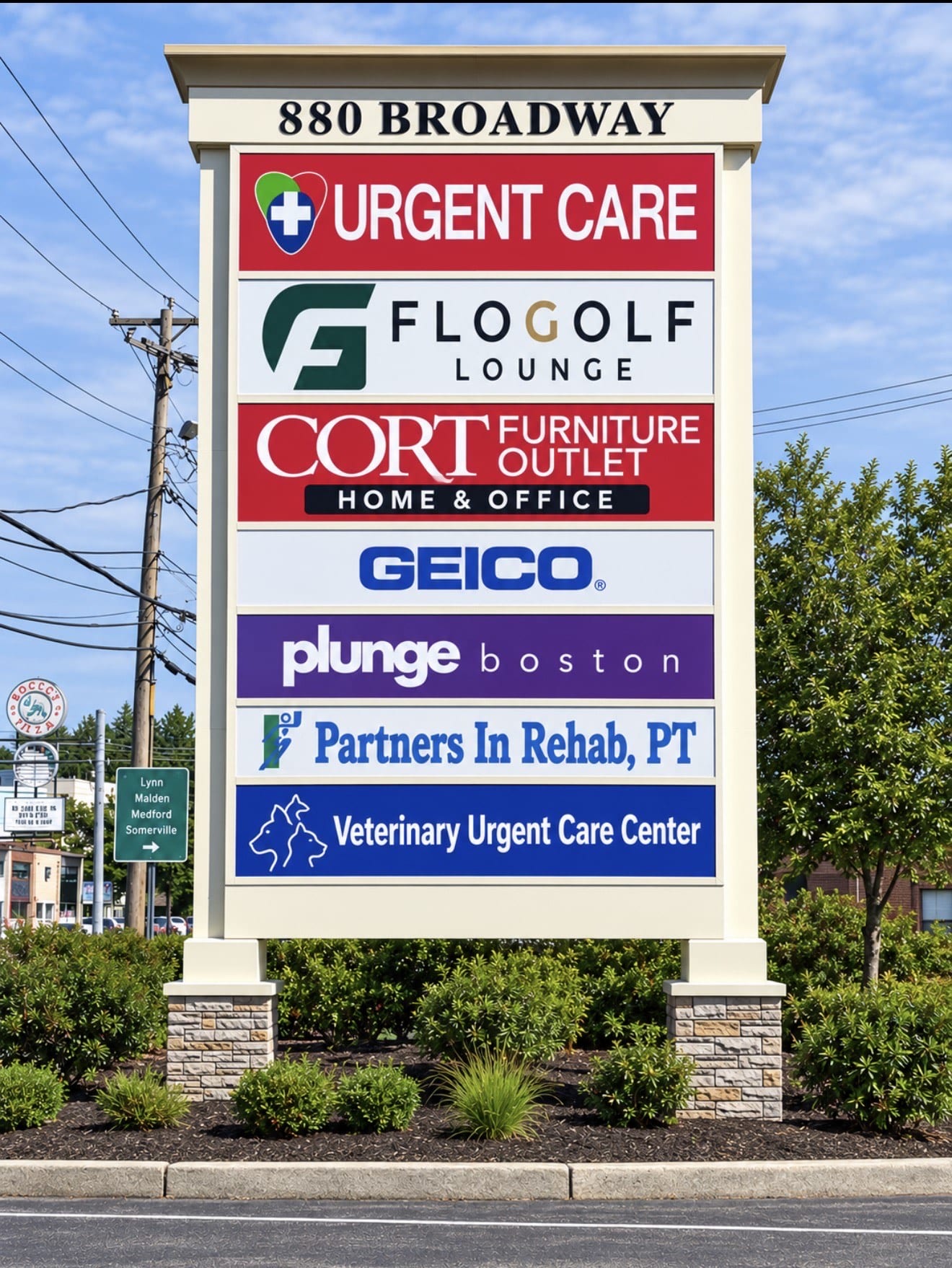 Roadside sign for the Saugus GEICO office at 880 Broadway